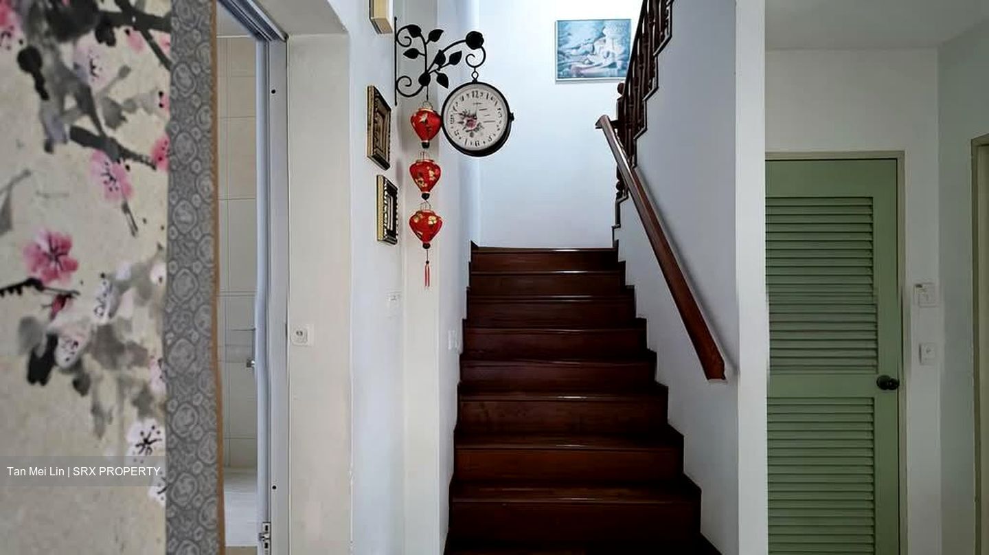 Poh Huat Road (D19), Terrace #557718121